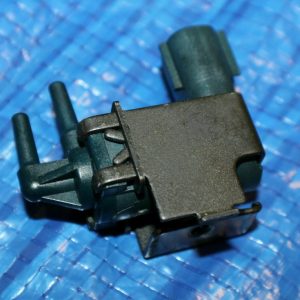 Jdm Toyota Oem Vacuum Switching Valve Unit 90910-12144